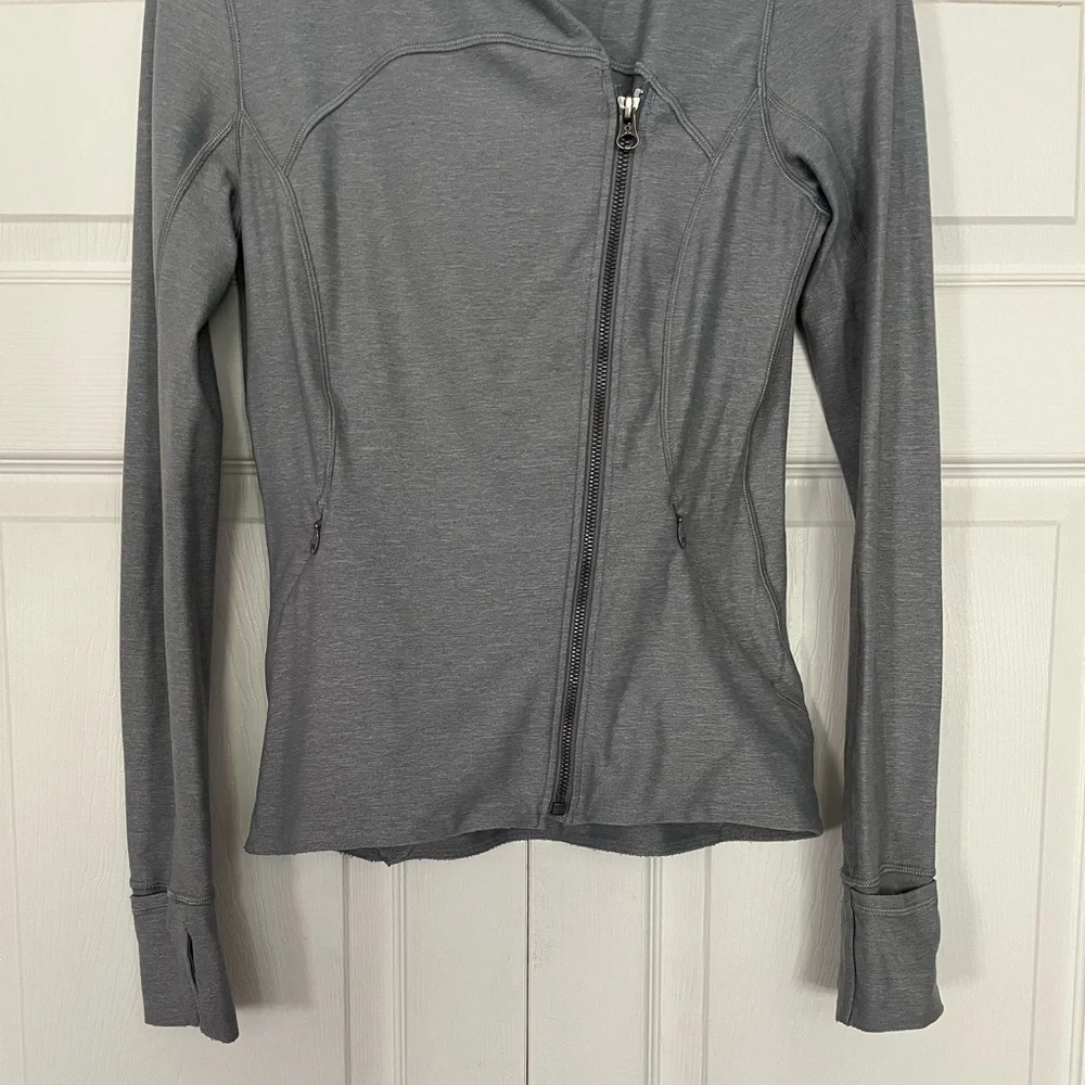 {Lululemon} Precision Jacket in Heathered Battleship - Women's 6